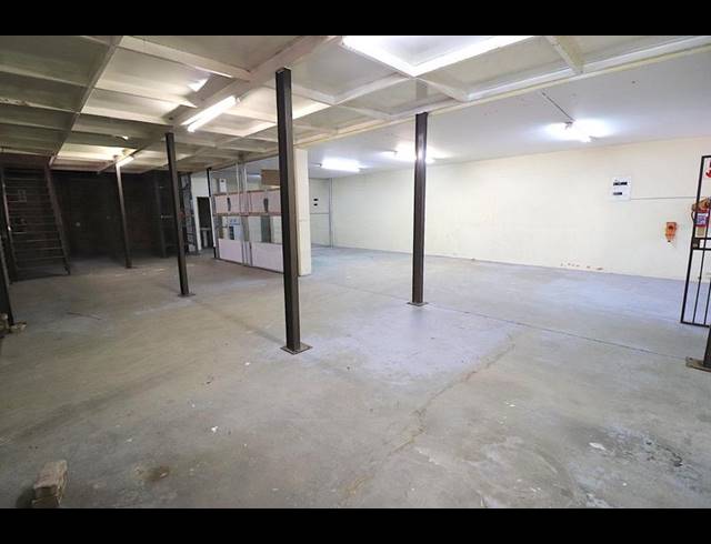 INDUSTRIAL PROPERTY TO RENT IN LASER PARK